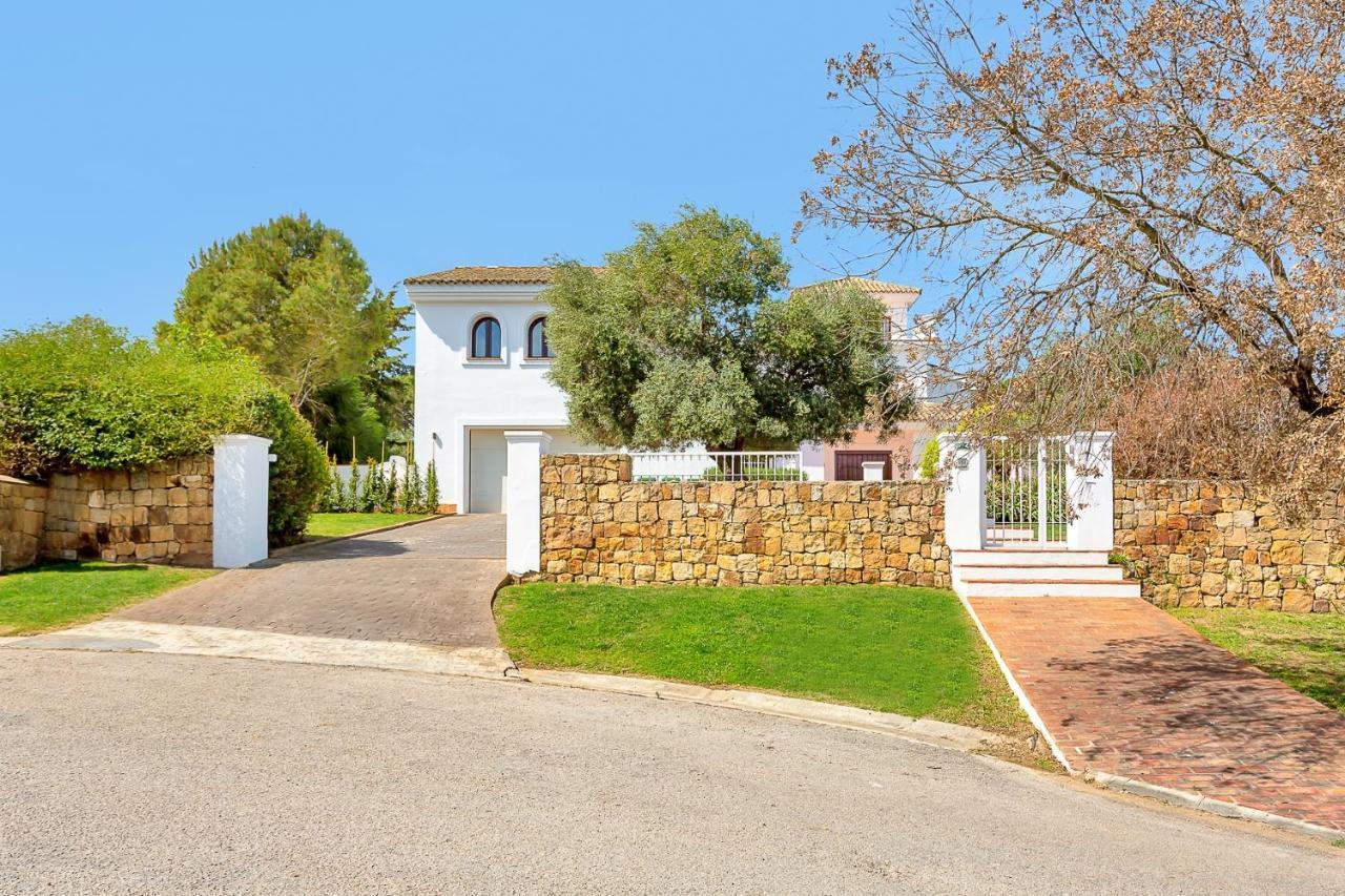 Yolo Spaces - Sotogrande - White House Villa San Roque  Bagian luar foto