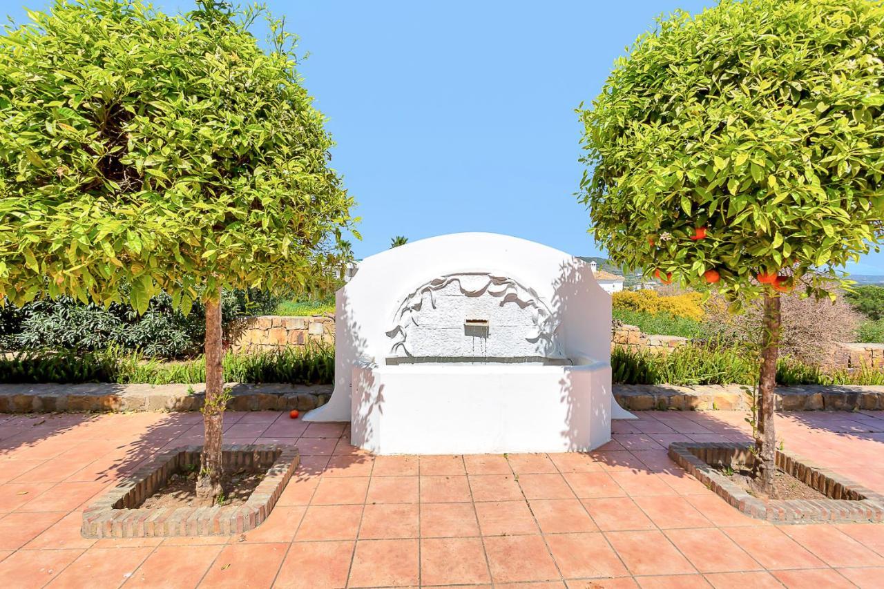 Yolo Spaces - Sotogrande - White House Villa San Roque  Bagian luar foto